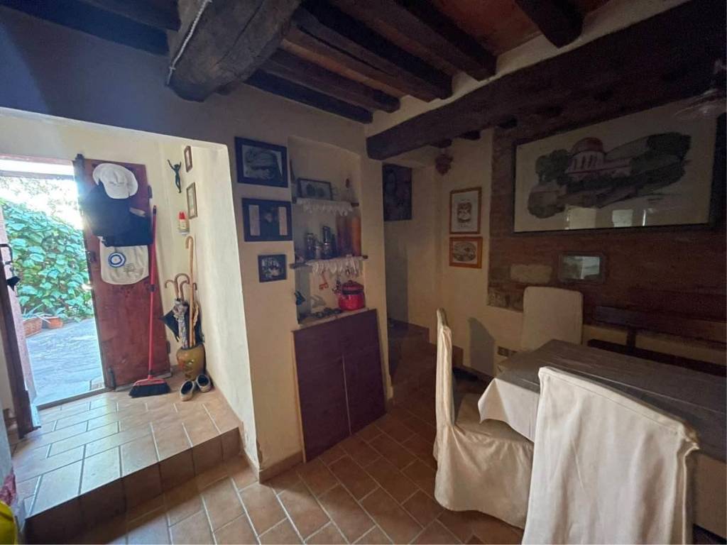 Villa a Castiglione del lago in Via S. Biagio, 6 - Foto 5