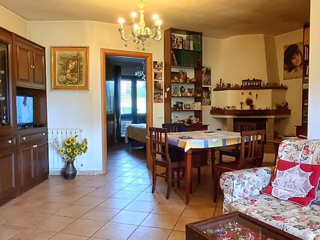 Appartamento a Tarano in Via delle Ville del Borgo - Foto 2
