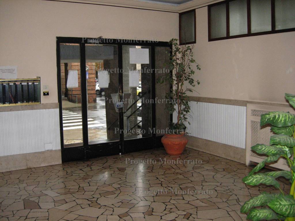 Appartamento a Casale monferrato in Piazza Cesare Battisti - Foto 2