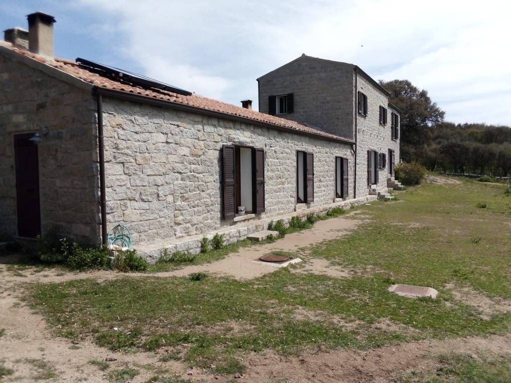 Villa a Tempio pausania in Strada Statale del Lago del Coghinas - Foto 2