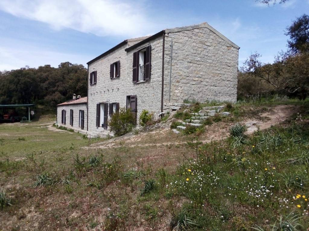Villa a Tempio pausania in Strada Statale del Lago del Coghinas - Foto 3