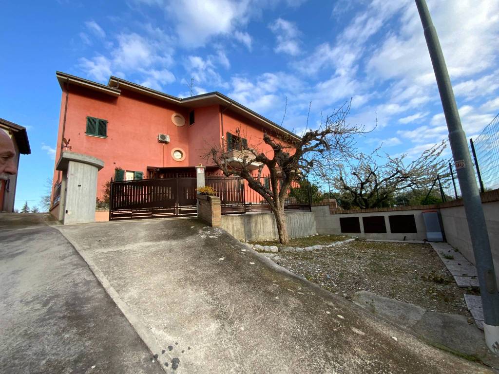 Villa a Sant'omero in Via Casette, 6 - Foto 3