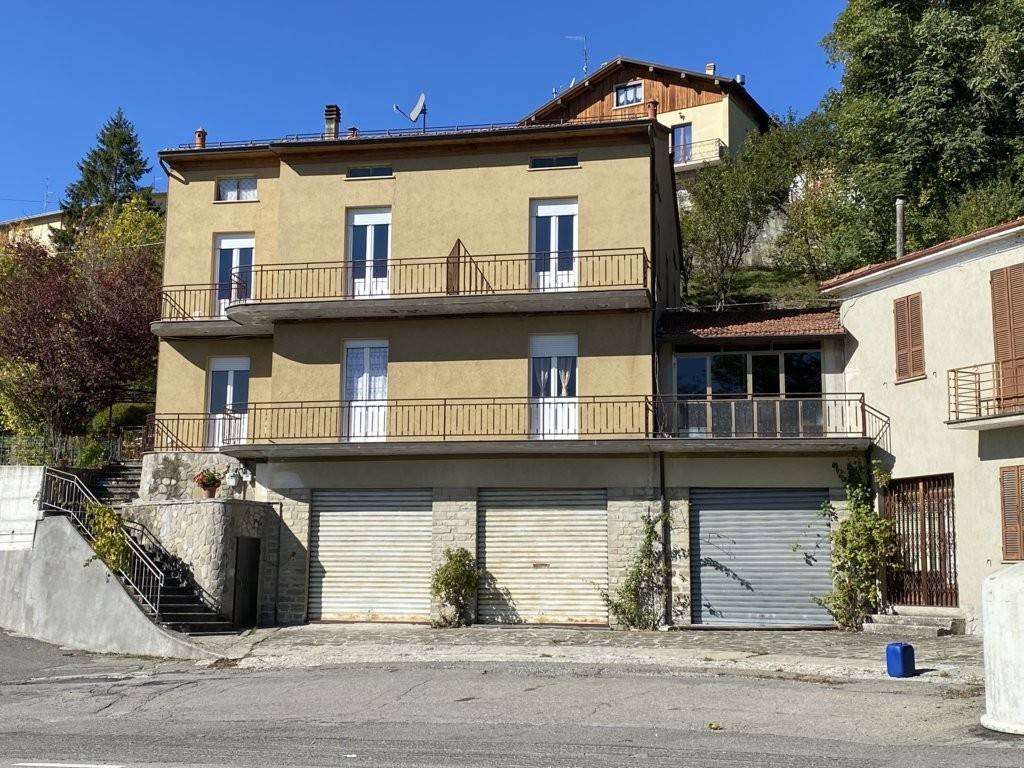 Villa a Bardi in Strada Provinciale di Salsomaggiore-Bardi - Foto 3