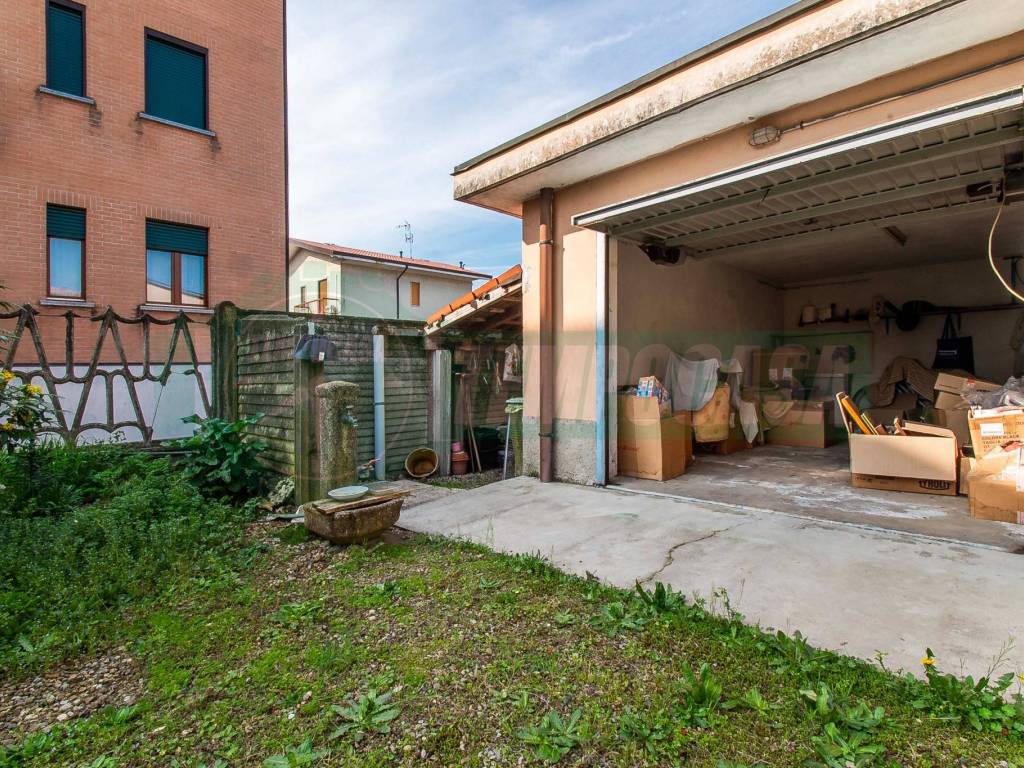 Appartamento a Uboldo in Via Lazzaretto, 24 - Foto 2