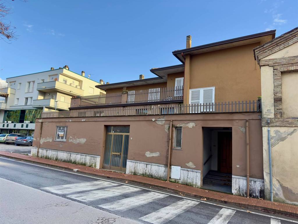 Casa indipendente a Assisi in Viale Patrono d'Italia, 64 - Foto 3