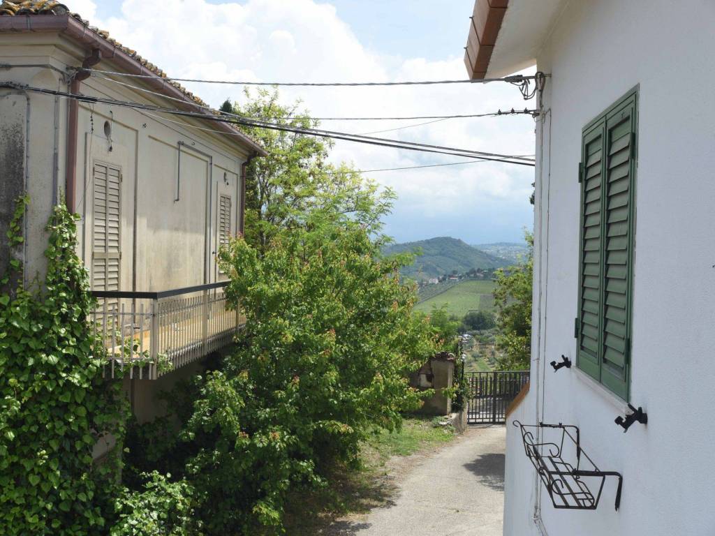Villa a Chieti in Str. Grotte, 34, 66100 Chieti CH, Italia - Foto 4