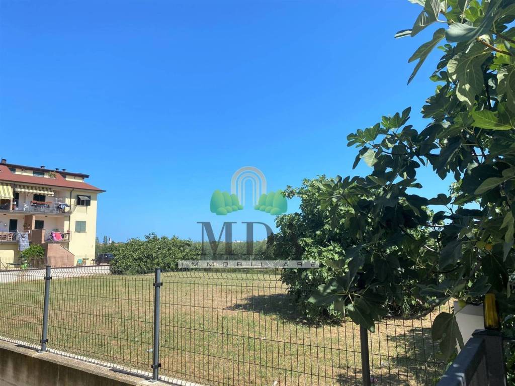 Terreno a Martinsicuro in Via Francesco Baracca - Foto 2