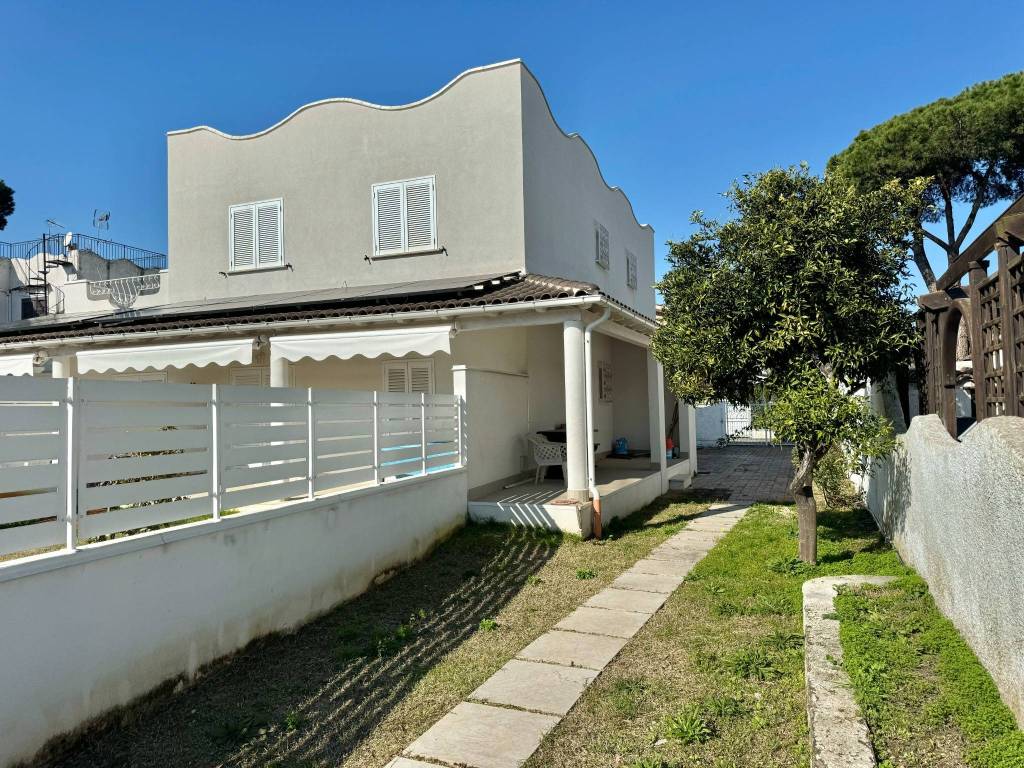 Villa a San felice circeo in Via Terracina, 397 - Foto 2