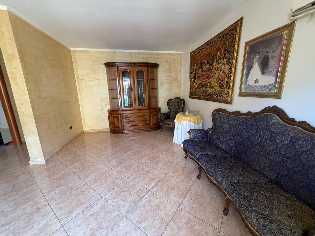 Appartamento a Crotone in Via Giovanni Paolo II - Foto 4