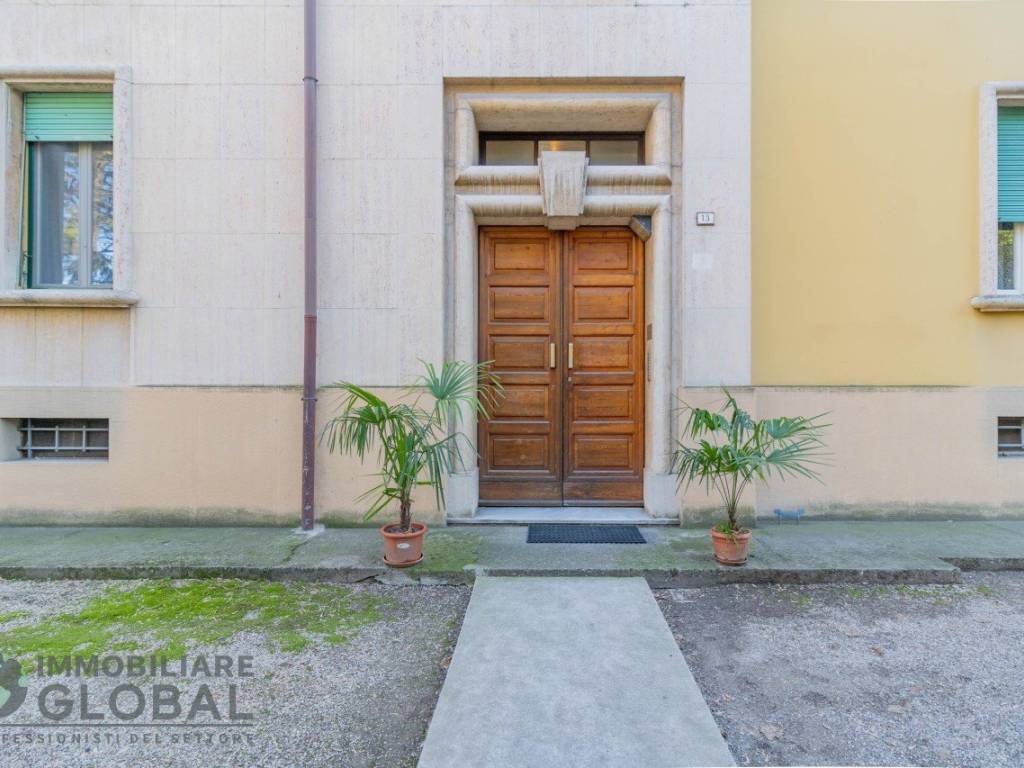 Appartamento a Reggio emilia in Via Matilde Di Canossa, 13 - Foto 3