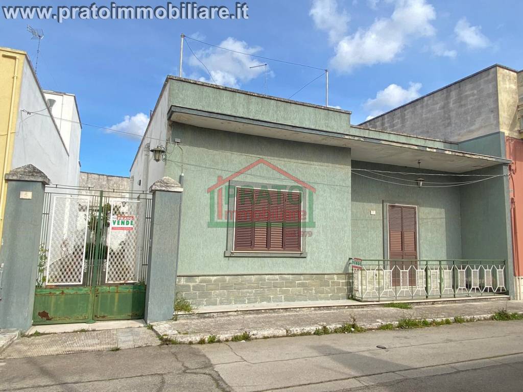 Casa indipendente a Squinzano in Via Giacomo Puccini, 3 - Foto 3