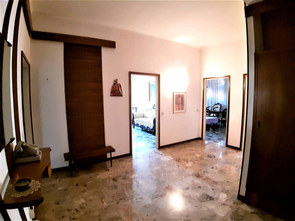Appartamento a Guastalla in Via Luigi Gonzaga - Foto 2