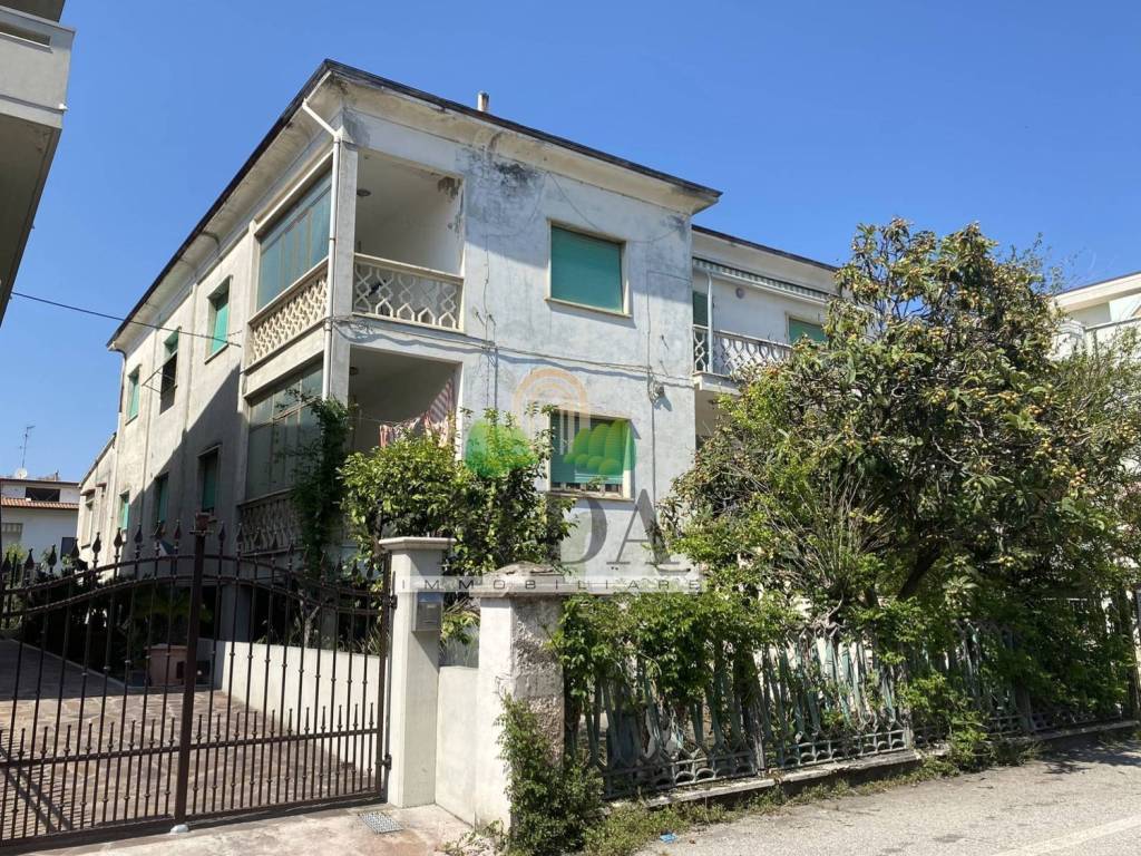 Villa a Martinsicuro in Via G. D'Annunzio, 97 - Foto 4