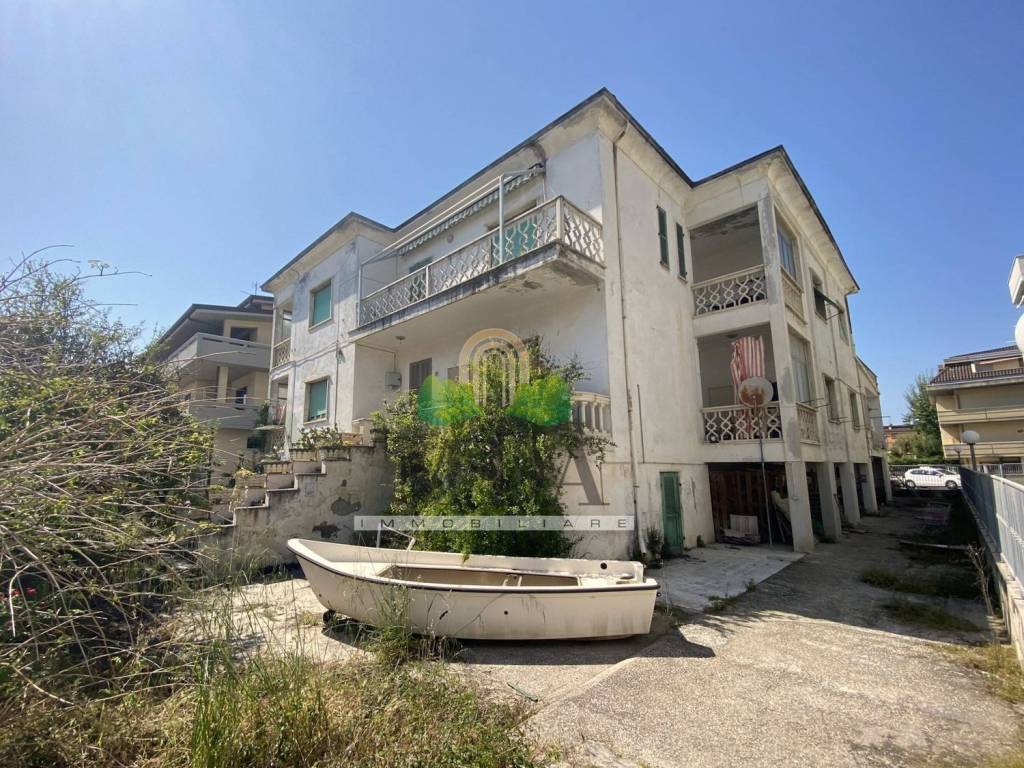 Villa a Martinsicuro in Via G. D'Annunzio, 97 - Foto 5