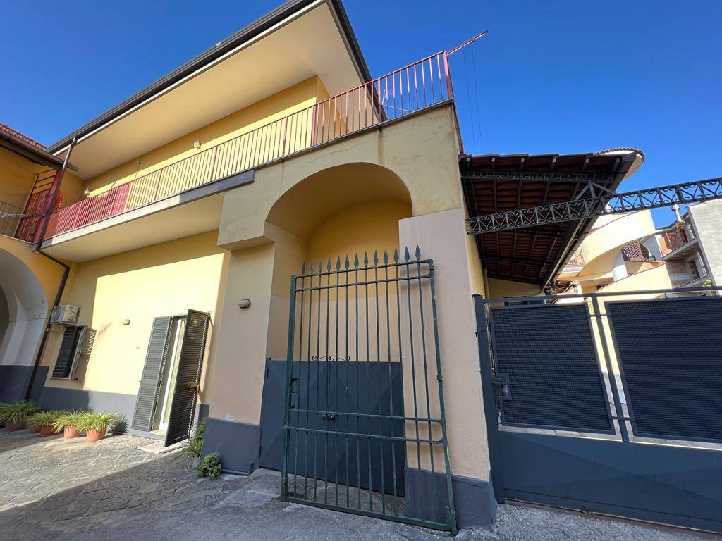 Casa indipendente a Teverola in Via Giuseppe Garibaldi - Foto 2