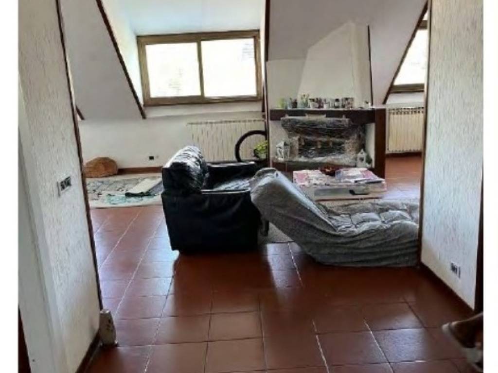 Appartamento a Merate in Via Giovanni Pascoli, 16 - Foto 2
