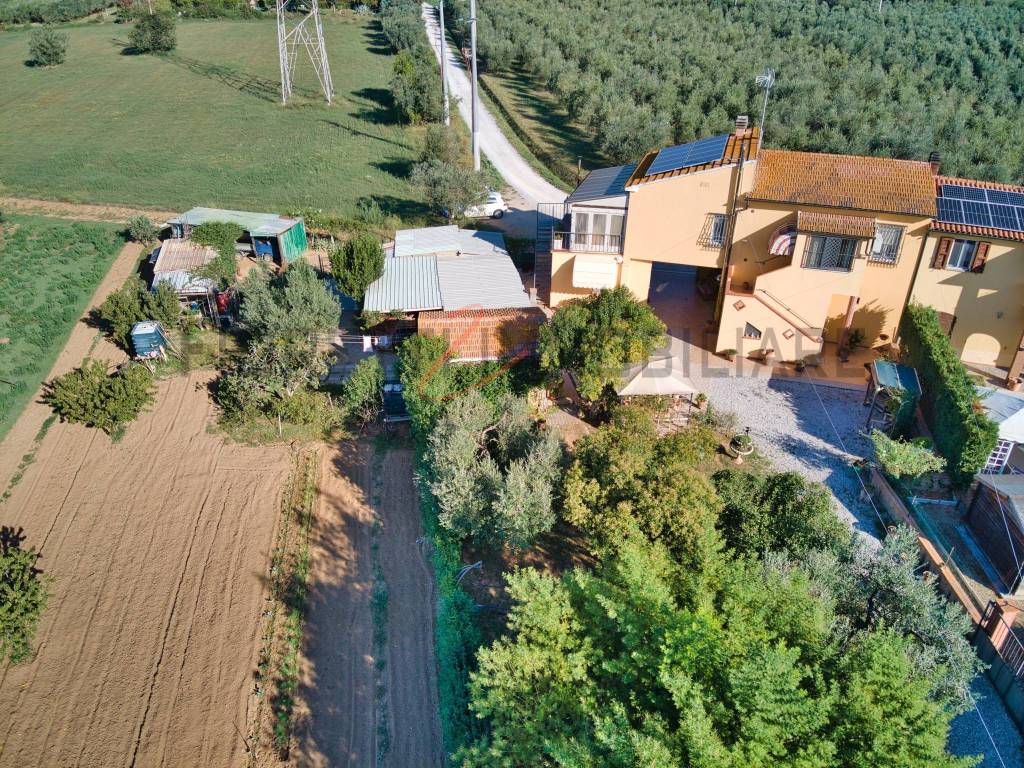 Casa indipendente a Campiglia marittima in Via Suveretana - Foto 2