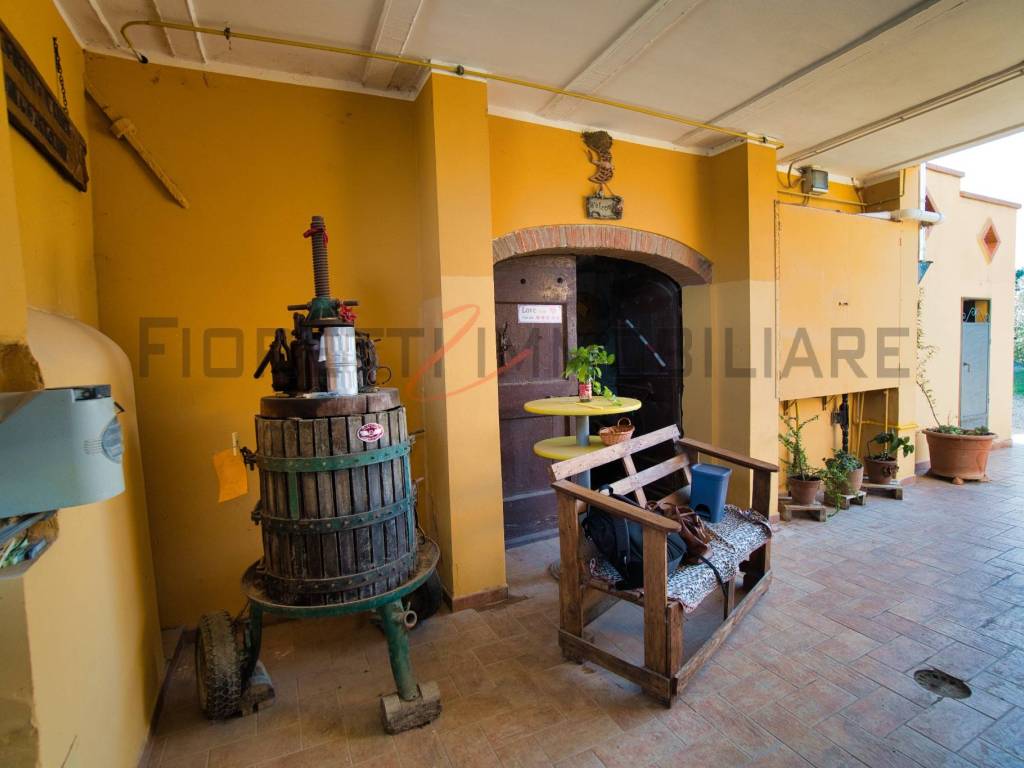Casa indipendente a Campiglia marittima in Via Suveretana - Foto 4