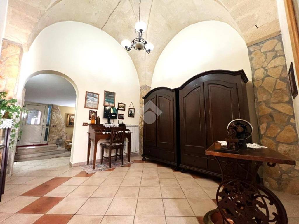Casa indipendente a Latiano in Via Giuseppe Albanese, 71 - Foto 4
