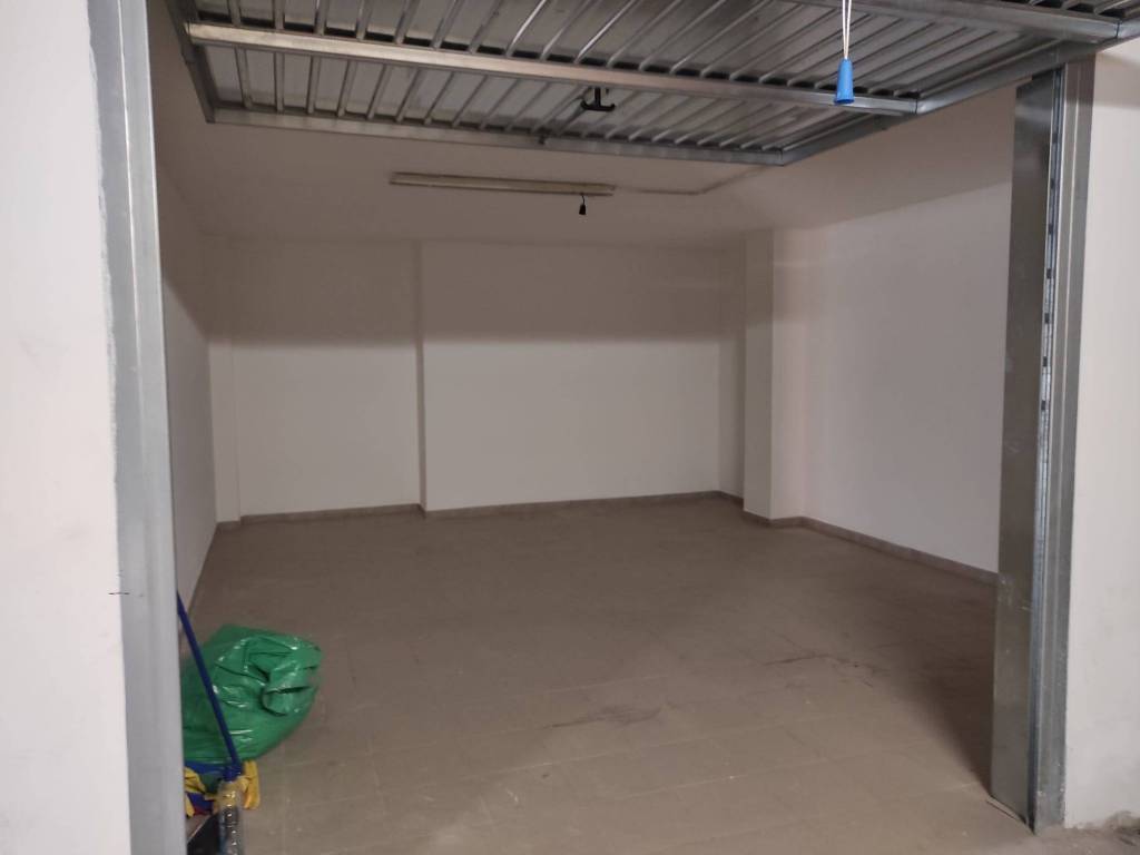 Box / garage a Selargius in Via Montanaru, 77 - Foto 3