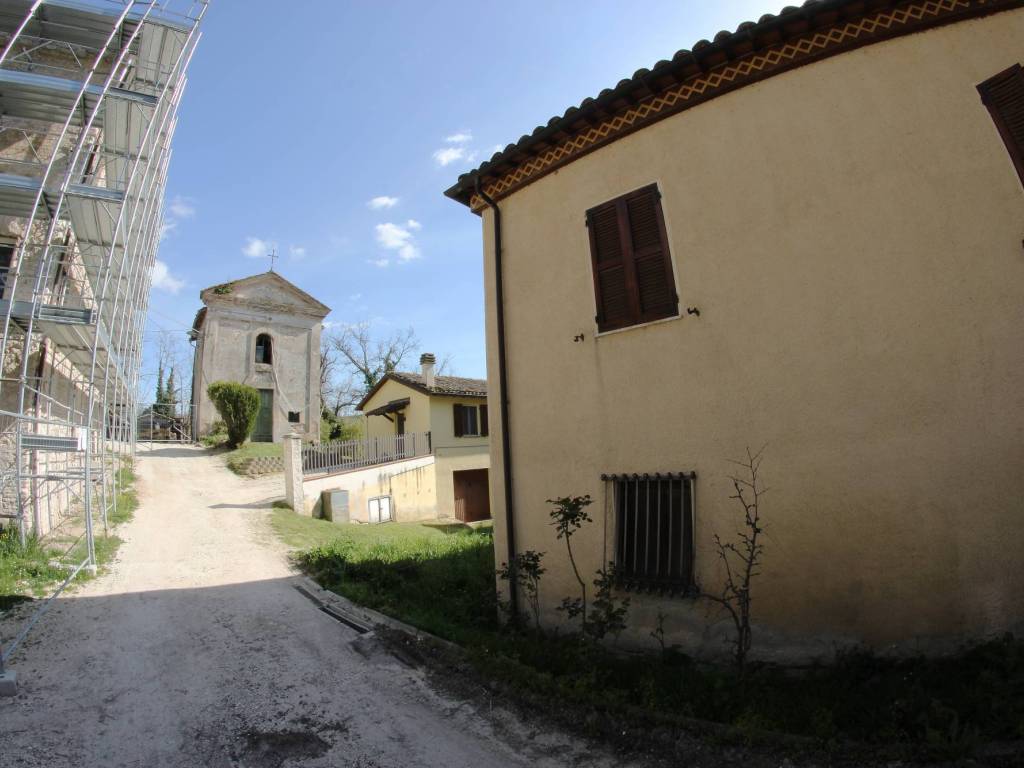 Villa a Fabriano in Frazione Rocchetta - Foto 3
