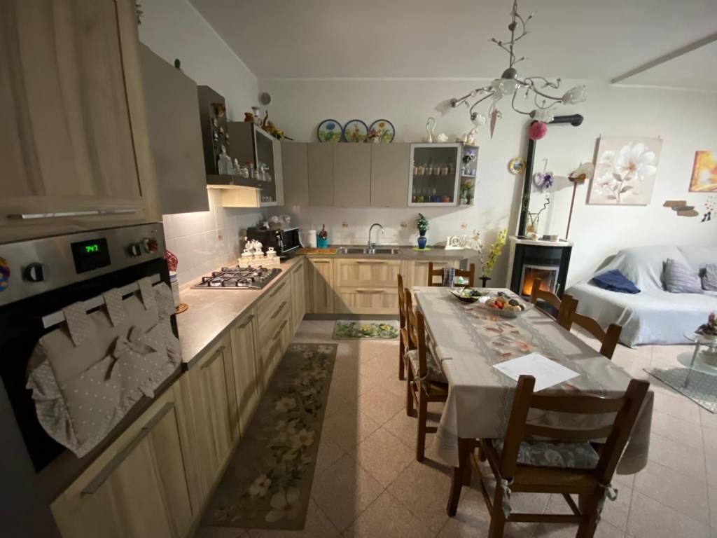 Appartamento a Torreglia in Via Ippolito Nievo - Foto 4
