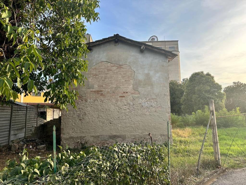 Rustico / casale a Bastia umbra in Via Chiascio - Foto 2