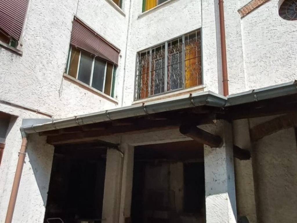 Casa indipendente a Gemonio in Piazza Generale Armando Diaz, 1 - Foto 4