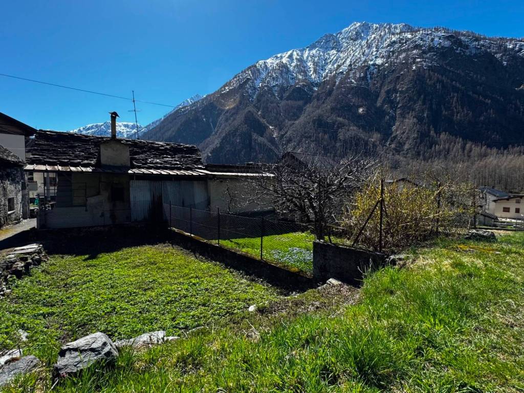 Casa indipendente a Antrona schieranco in Via Sant'Anna, 24 - Foto 2