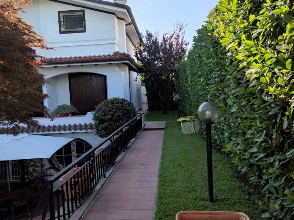 Villa a San felice circeo in Via Terracina, 263 - Foto 5
