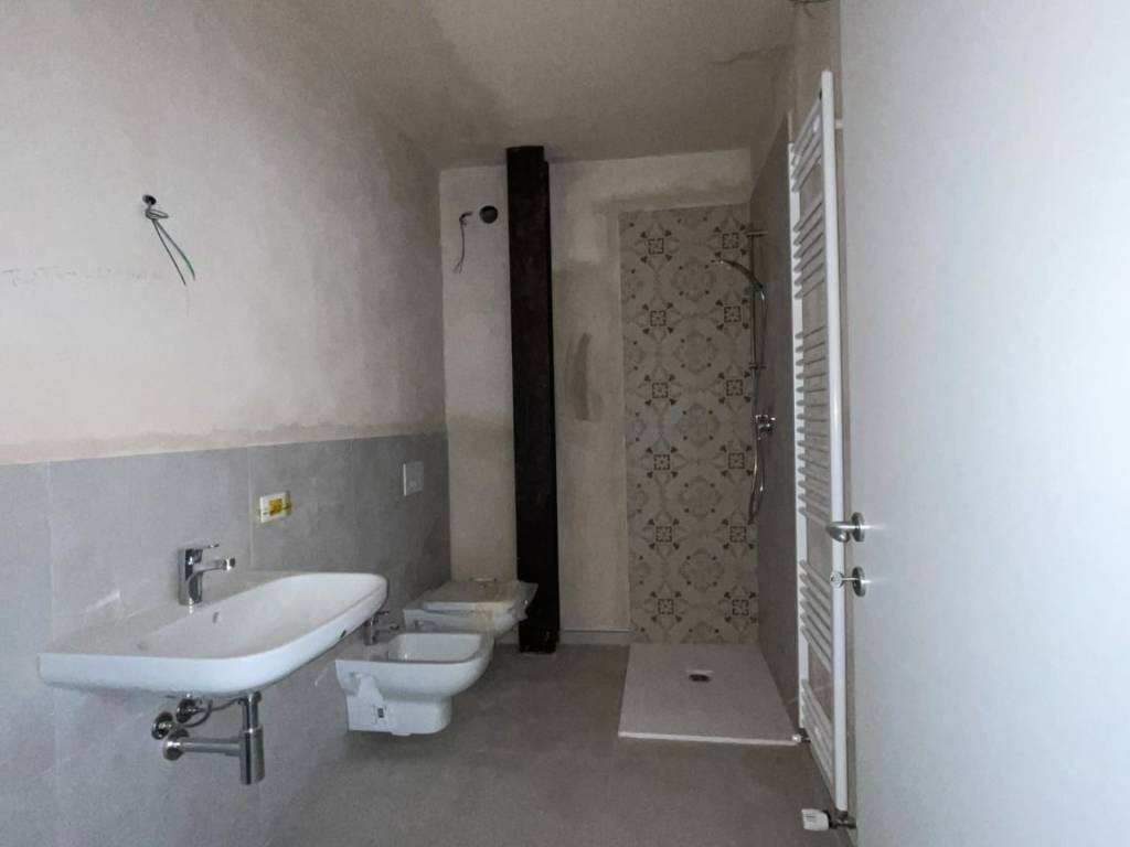 Appartamento a Cannobio in Via Paolo Zaccheo, 16 - Foto 2