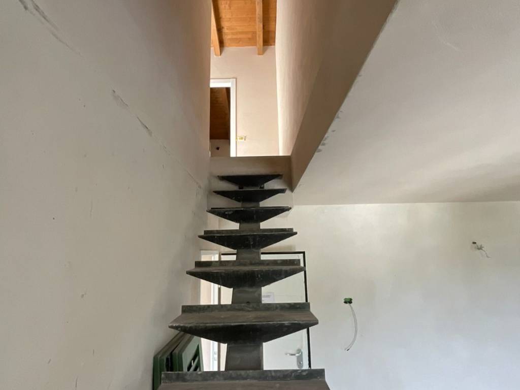 Appartamento a Cannobio in Via Paolo Zaccheo, 16 - Foto 4