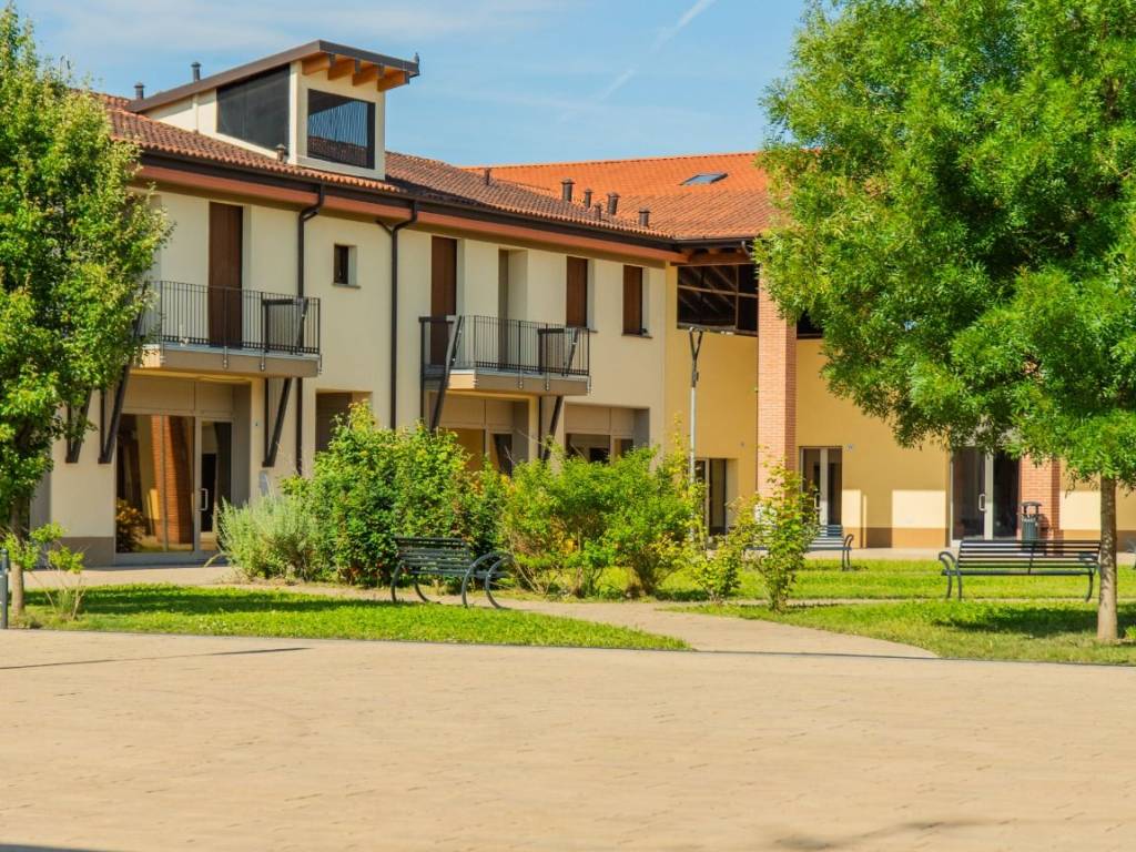 a Cremona in Piazza Maria Montessori - Foto 4