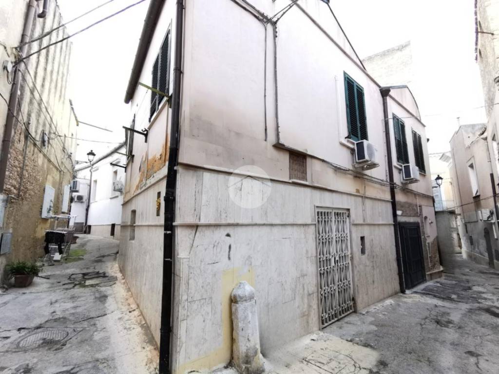 Casa indipendente a Lucera in VICO DE PETRIS, 5 - Foto 2