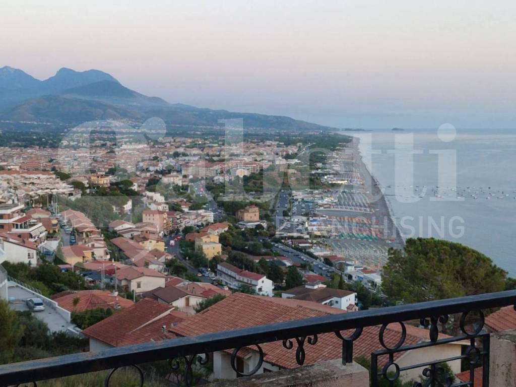 Appartamento a Scalea in Via Amedeo Modigliani, 19 - Foto 1