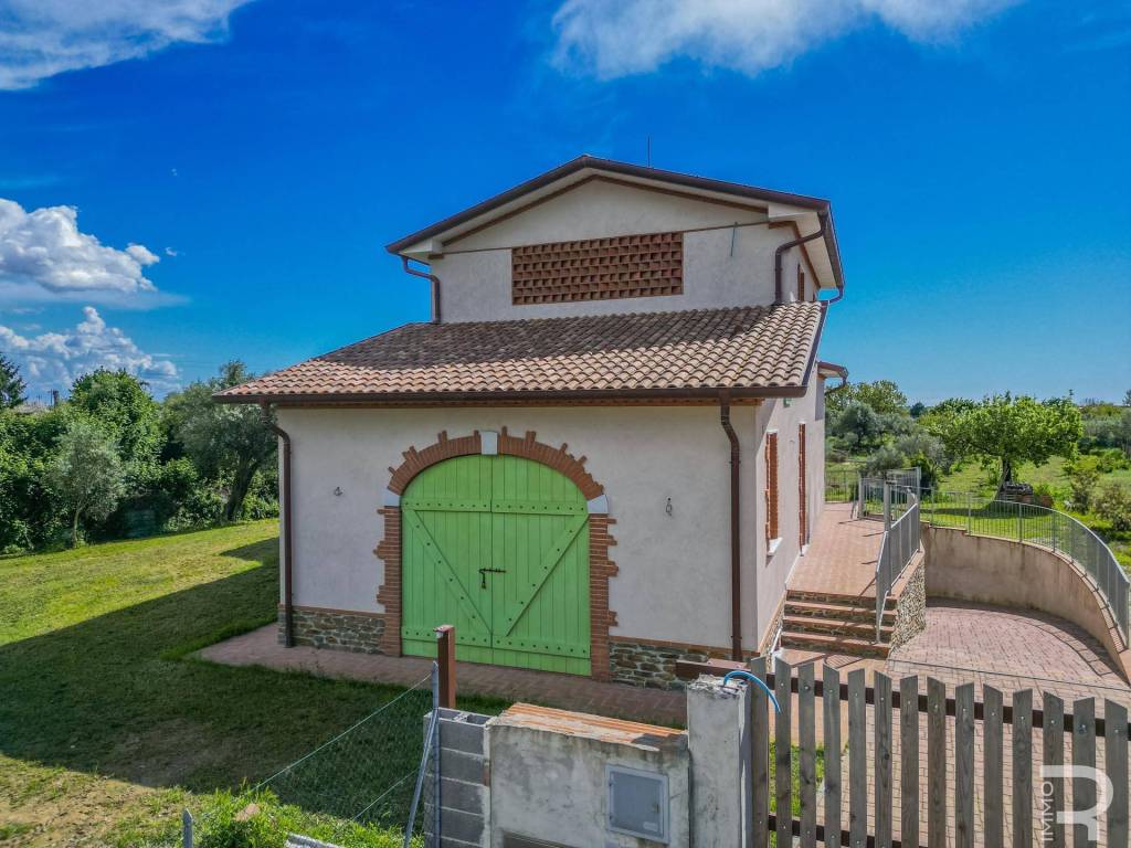 Villa a Pietrasanta in Via della Resistenza - Foto 3