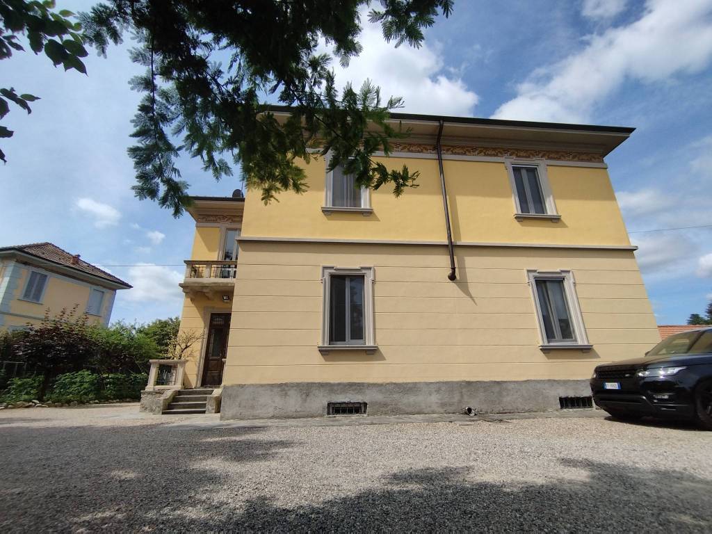 Villa a Castelletto sopra ticino in Viale Armando Diaz - Foto 5