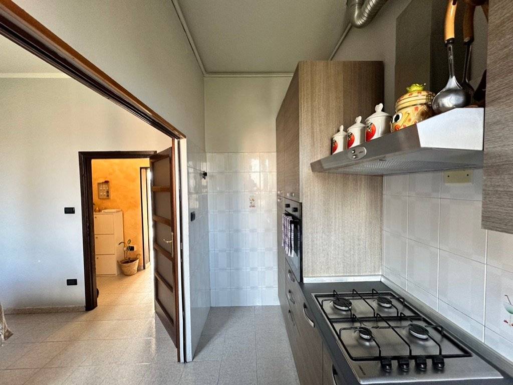 Palazzo / stabile a Reggio emilia in Via Antonio Veneri, 98 - Foto 2