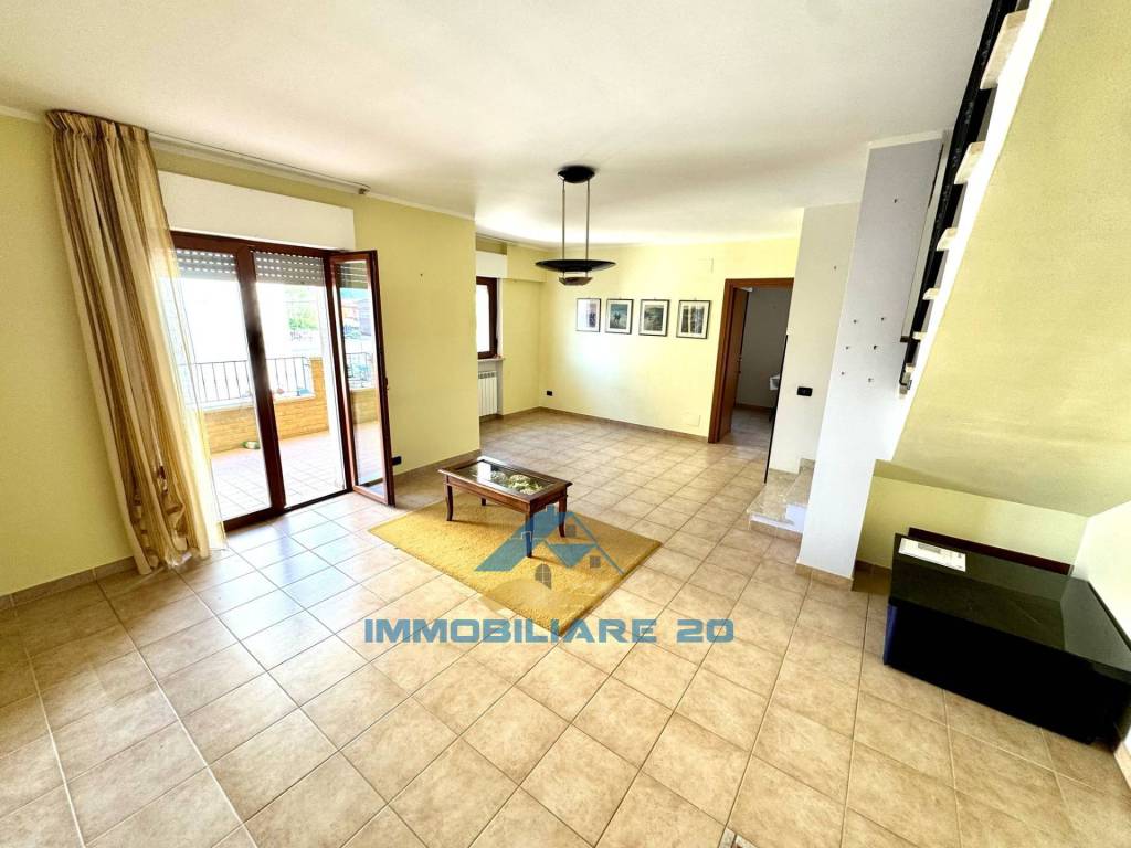 Appartamento a Teramo in Via Norma Cossetto, 34 - Foto 2