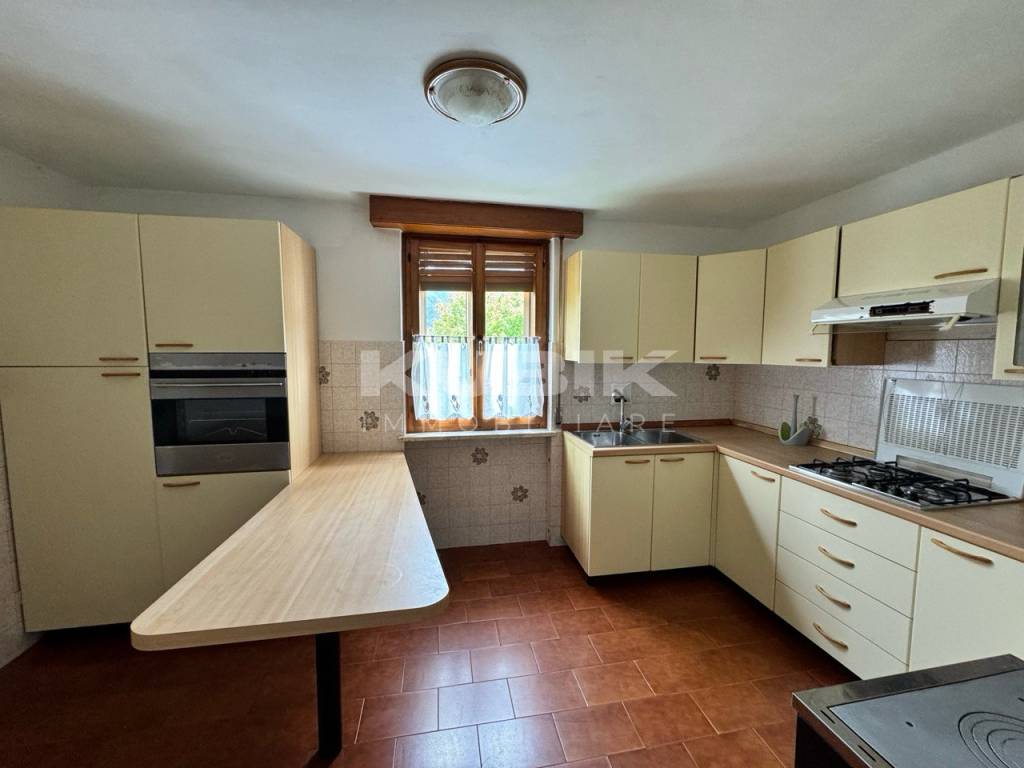 Appartamento a Forni di sotto in Via Giovan Battista Vico - Foto 2