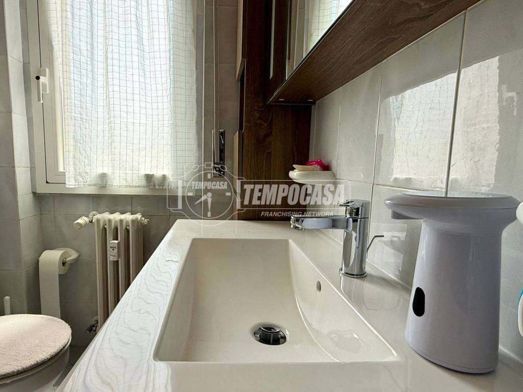 Appartamento a Verbania in Corso Benedetto Cairoli 54 - Foto 3