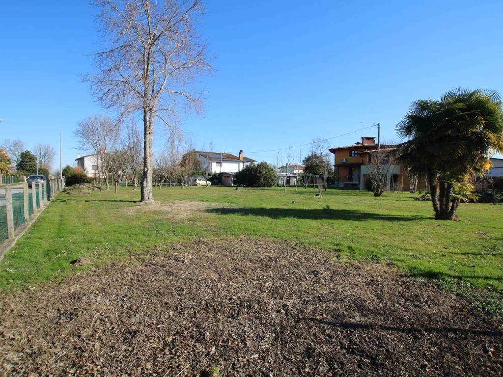 Terreno a Cordovado in Via Francesco Benigna - Foto 2