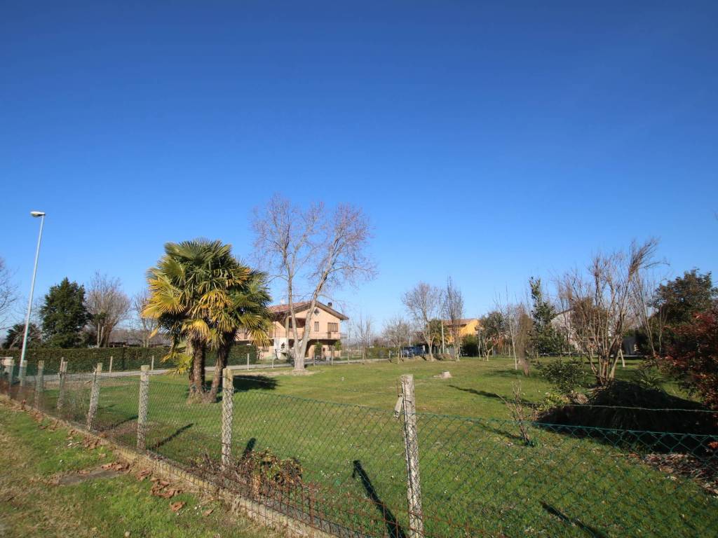 Terreno a Cordovado in Via Francesco Benigna - Foto 3