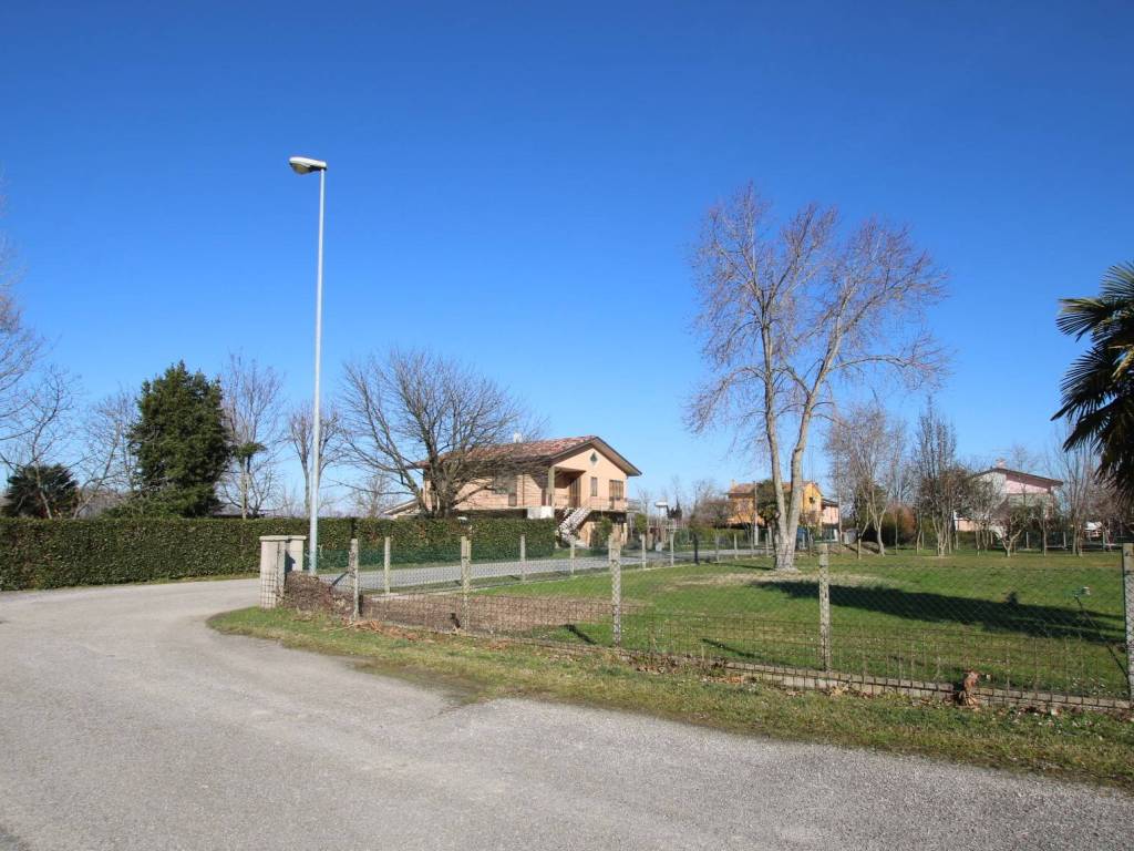 Terreno a Cordovado in Via Francesco Benigna - Foto 4