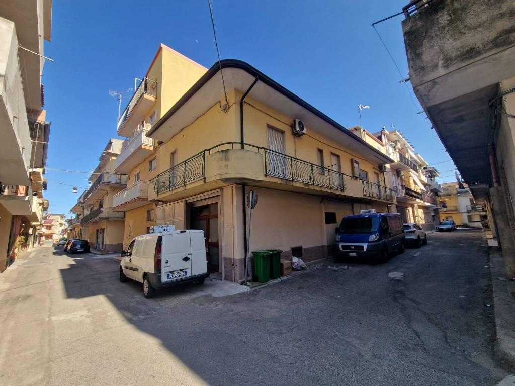 Appartamento a Cirò marina in Via Ruggero Leoncavallo, 14 - Foto 3