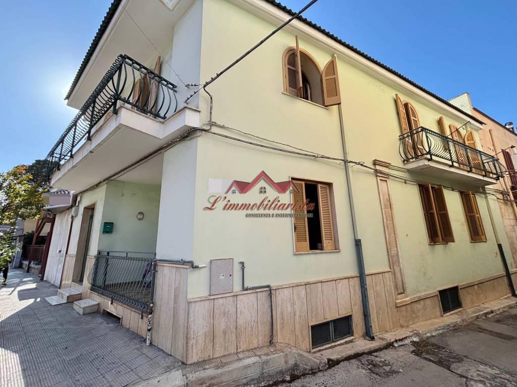 Casa indipendente a Sannicandro di bari in Via Duca d'Aosta - Foto 2