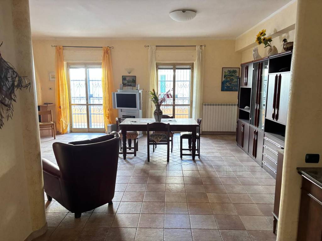 Appartamento a Crotone in Via Alessandro Volta - Foto 3