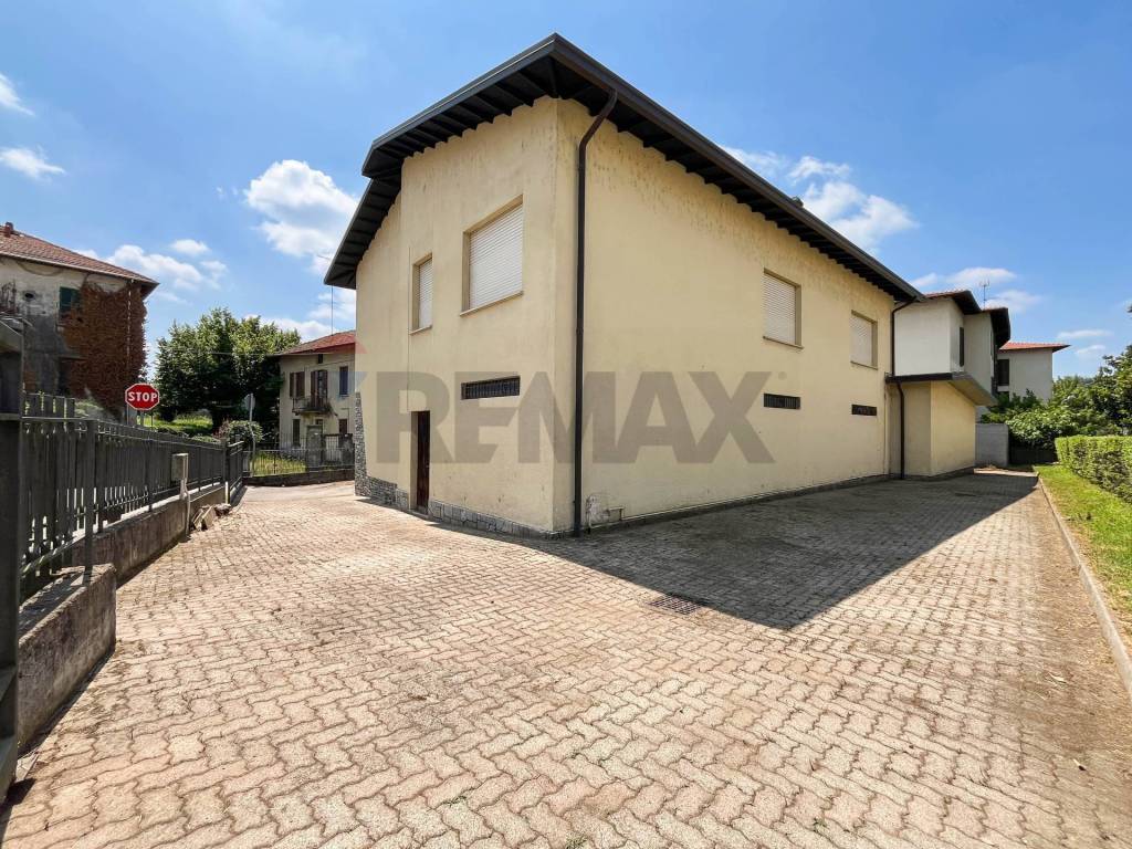 Casa indipendente a Sesto calende in VIA MONTELLO, 21 - Foto 4