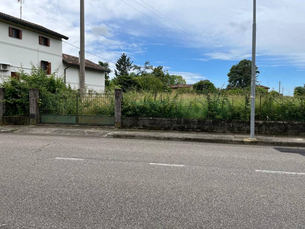 Terreno a Varmo in Via delle Sorgive, 21 - Foto 2