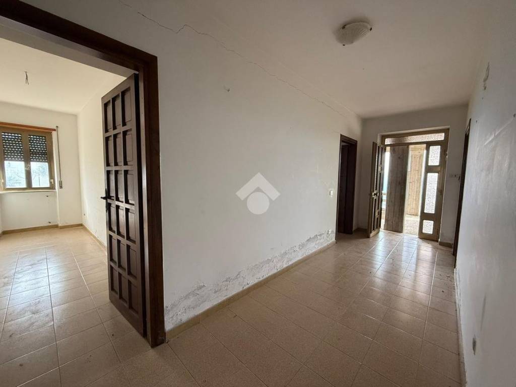 Casa indipendente a Broccostella in Via Colle Petretti - Foto 5